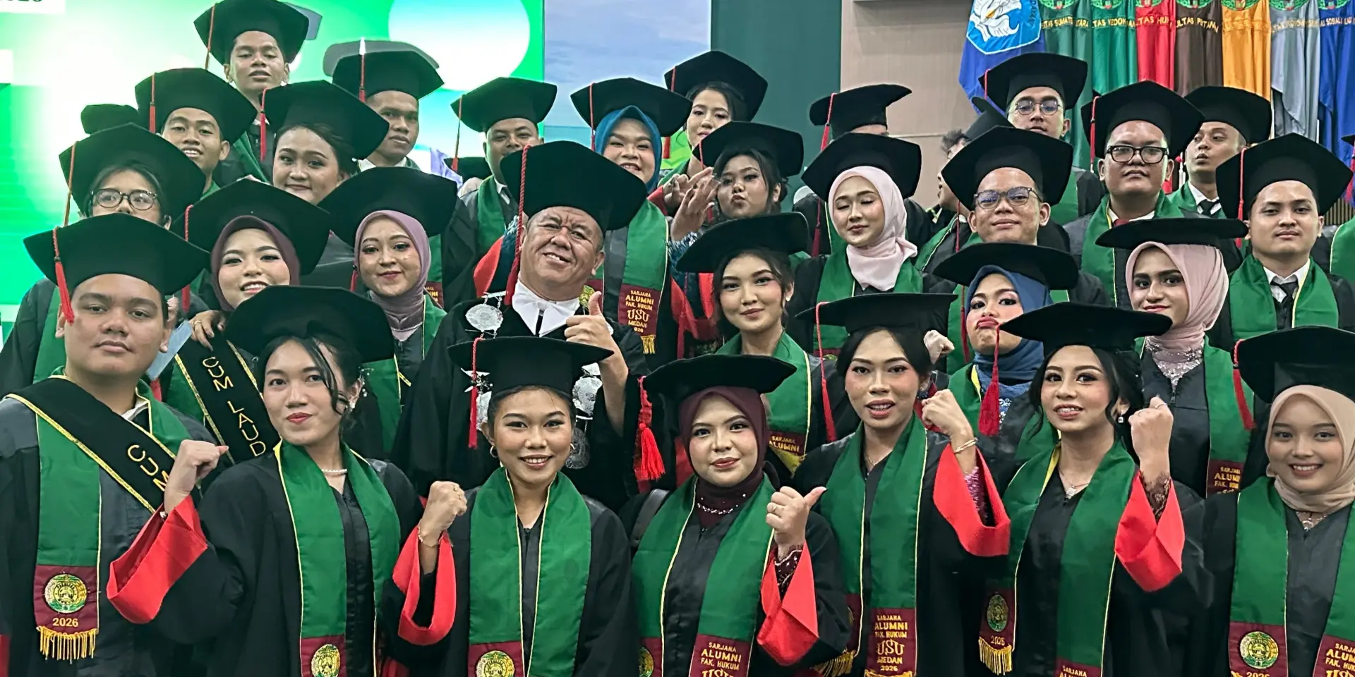 Rektor USU Wisuda 52 Lulusan FH USU Pada Wisuda Periode III Tahun Akademik 2025/2026